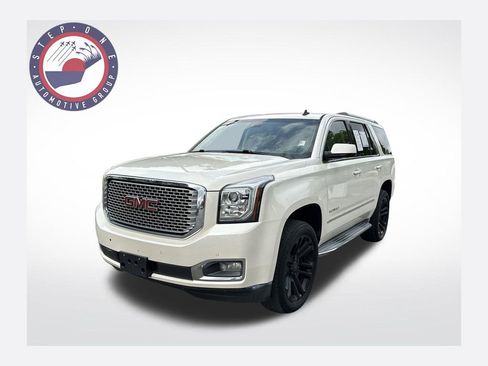 Used 2015 GMC Yukon Denali RWD image 1