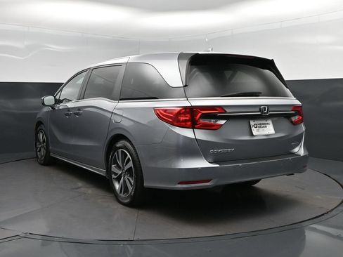 Used 2023 Honda Odyssey Touring image 5