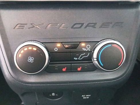 New 2026 Ford Explorer Platinum w/ LUX Leather Package AWD/4WD image 29
