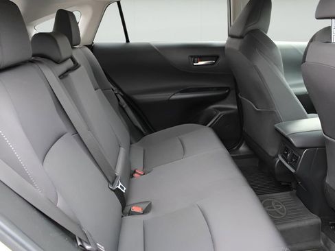 Certified 2021 Toyota Venza LE image 22