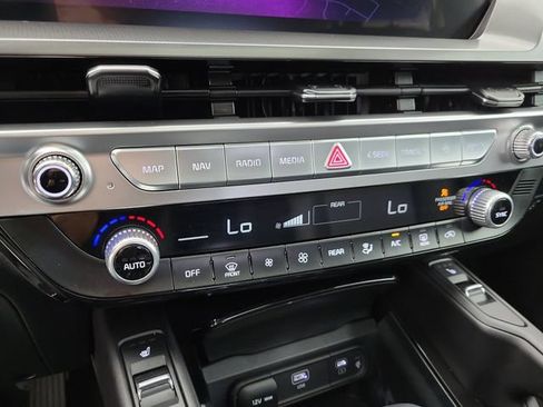 Used 2025 Kia Telluride S AWD/4WD image 30