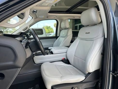 Used 2025 Ford Expedition Max Platinum w/ Driver's Package AWD/4WD image 14