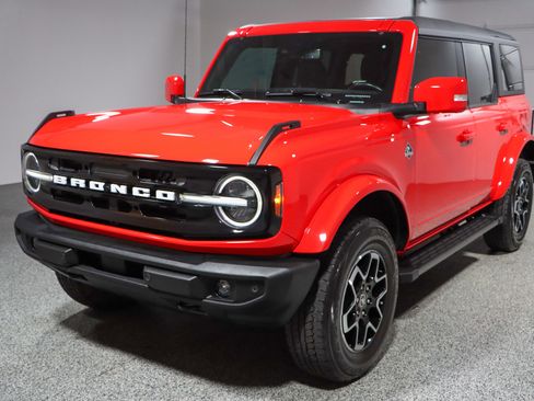 Used 2023 Ford Bronco Outer Banks image 30