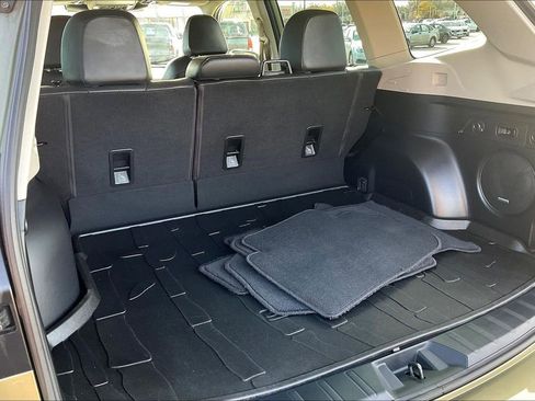 Certified 2022 Subaru Forester Limited image 29
