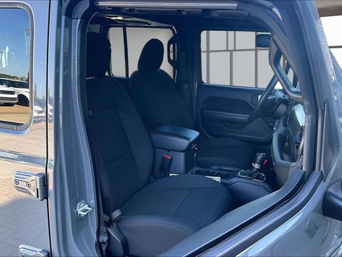 Used 2023 Jeep Wrangler Unlimited Sport AWD/4WD image 7