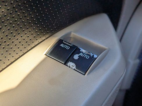 Used 2006 Ford Mustang GT Premium image 17