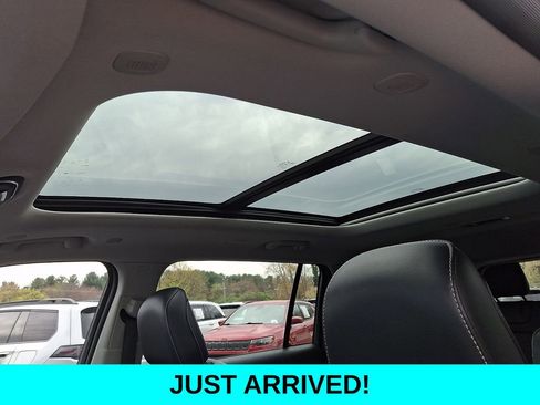 Used 2023 Jeep Grand Cherokee L Limited image 15