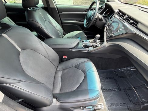 Used 2020 Toyota Camry XSE w/ Carpet Mat Package FWD image 30