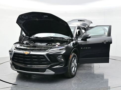 Used 2025 Chevrolet Blazer LT FWD image 54