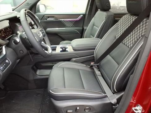 New 2026 GMC Acadia Denali w/ Super Cruise Package image 5