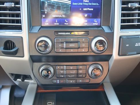 Used 2019 Ford F150 King Ranch image 18