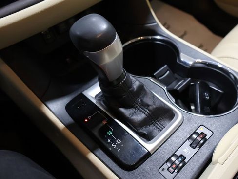 Used 2017 Toyota Highlander Limited Platinum image 30