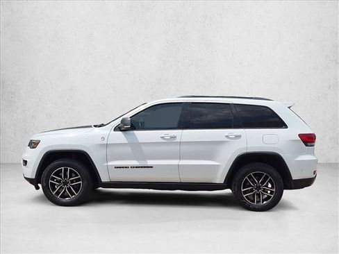Used 2019 Jeep Grand Cherokee Trailhawk w/ Trailhawk Luxury Group AWD/4WD image 9