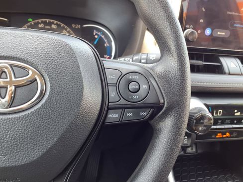 Certified 2025 Toyota RAV4 XLE AWD/4WD image 10