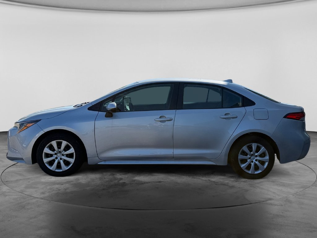 Used 2024 Toyota Corolla LE FWD image 5