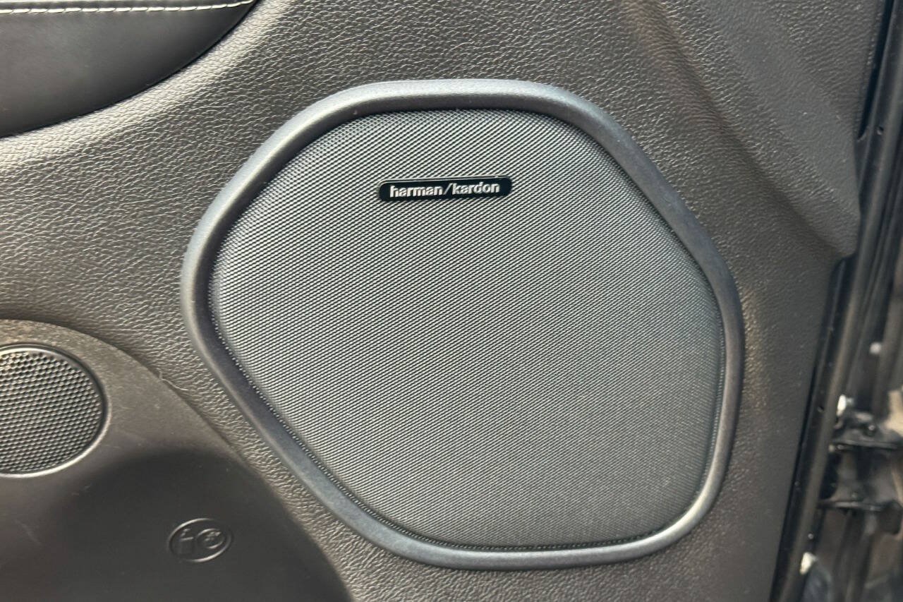 Used 2021 Dodge Durango SRT w/ Technology Group AWD/4WD image 28