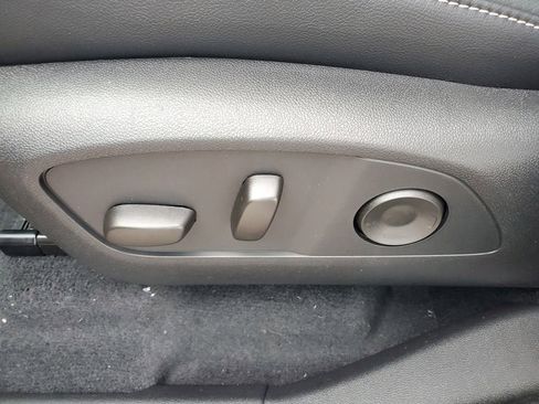 New 2026 Chevrolet Traverse LT w/ Sun and Wheel Package image 8