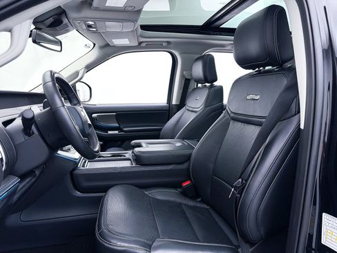 Used 2025 Ford Expedition Max Platinum image 21