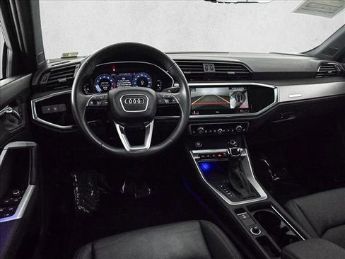 Certified 2025 Audi Q3 2.0T Premium Plus w/ Premium Plus Package image 19