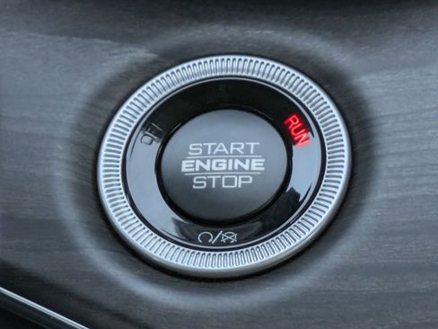 New 2025 Jeep Grand Cherokee L Overland w/ Advanced Protech Group III image 17