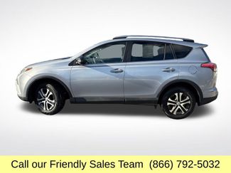 Used 2017 Toyota RAV4 LE video 2