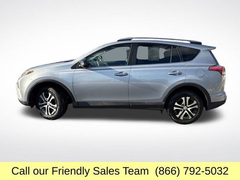 Used 2017 Toyota RAV4 LE image 2