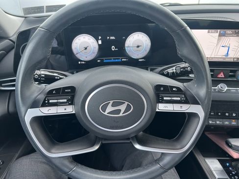 Used 2024 Hyundai Elantra SEL w/ Convenience Package FWD image 5