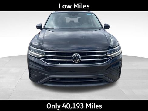 Used 2022 Volkswagen Tiguan SE AWD/4WD image 2