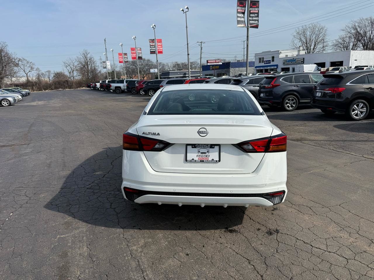Used 2024 Nissan Altima 2.5 S FWD image 6