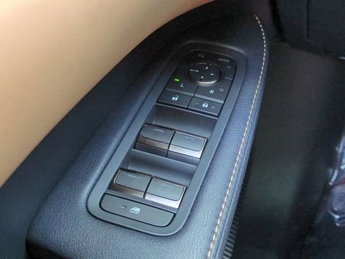 Certified 2025 Lexus RX 350 Premium w/ Accessory Package (Z1) image 23