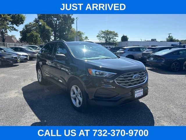 Used 2020 Ford Edge SE AWD/4WD image 3