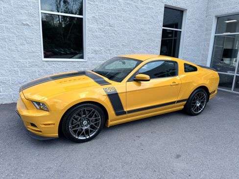 Used 2013 Ford Mustang Boss 302 w/ Boss 302 Accessory Pkg RWD image 1