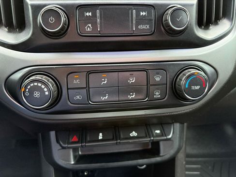 Used 2019 Chevrolet Colorado LT w/ LT Convenience Package RWD image 26