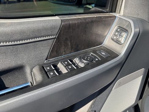 Used 2023 Ford F250 Lariat w/ Lariat Ultimate Package AWD/4WD image 13