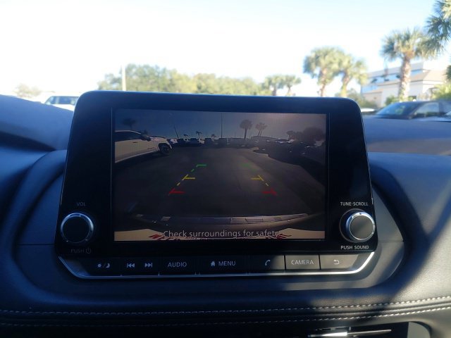 Used 2023 Nissan Rogue SV FWD image 23