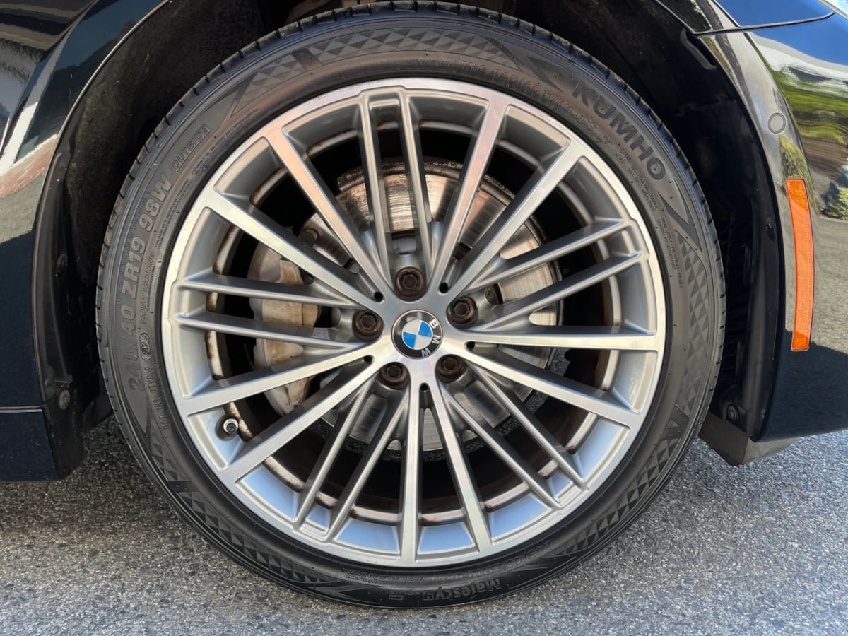 Used 2018 BMW 540i w/ Premium Package RWD image 39