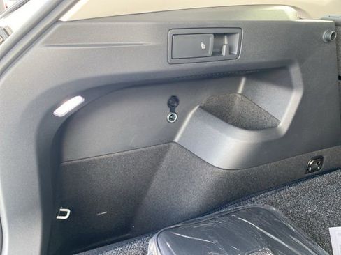 Used 2025 Volkswagen Tiguan S AWD/4WD image 65