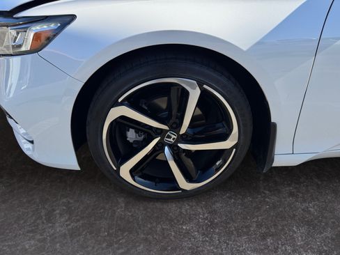 Used 2018 Honda Accord Sport image 14