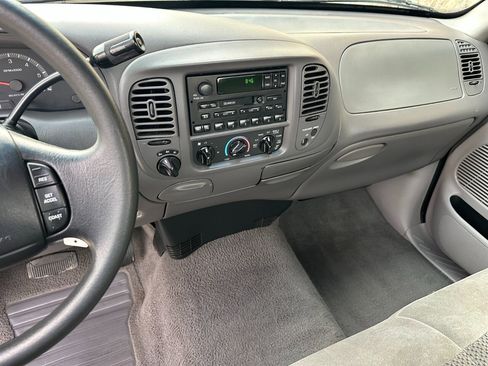 Used 1999 Ford F150 4x4 Regular Cab image 18