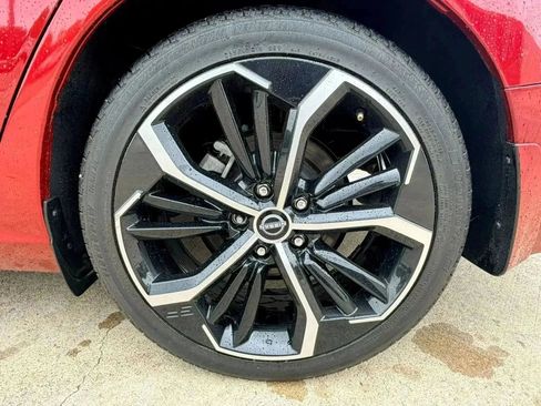 Used 2023 Nissan Altima 2.5 SR FWD image 8
