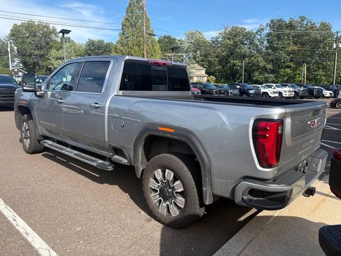Used 2026 GMC Sierra 2500 Denali w/ Denali Reserve Package AWD/4WD image 3