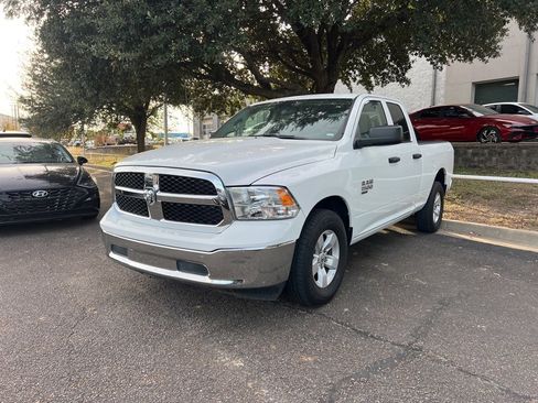 Used 2024 RAM 1500 Classic SLT image 3