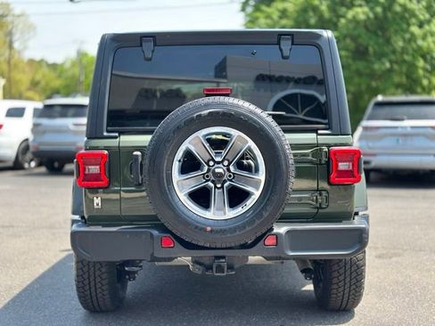 Used 2023 Jeep Wrangler Unlimited Sahara w/ LED Lighting Group AWD/4WD image 5