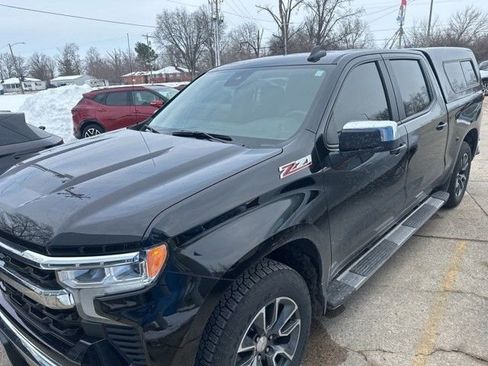 Used 2024 Chevrolet Silverado 1500 LT AWD/4WD image 1
