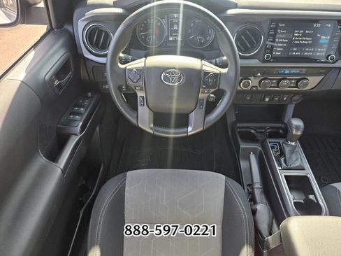 Used 2022 Toyota Tacoma TRD Off-Road AWD/4WD image 13