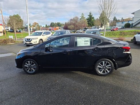 New 2025 Nissan Versa SV image 9