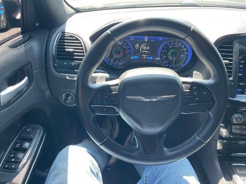 Used 2018 Chrysler 300 S RWD image 17