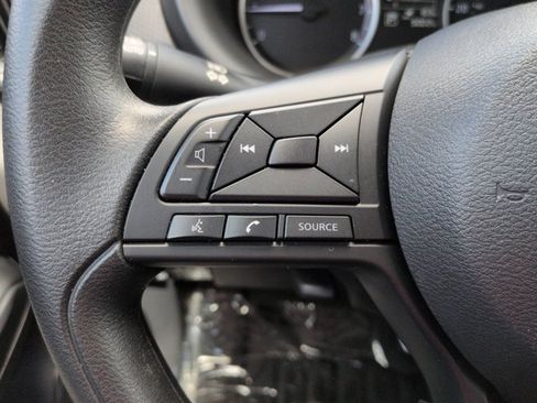 Certified 2025 Nissan Kicks Play S FWD image 23