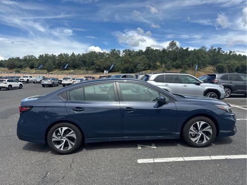 Used 2025 Subaru Legacy Premium AWD/4WD image 4