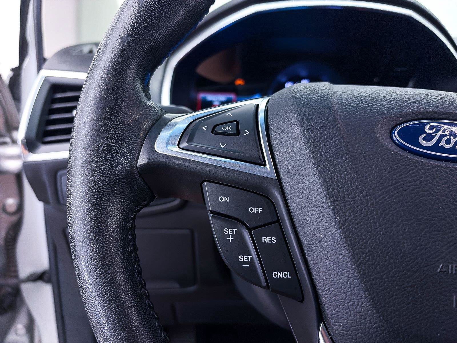 Used 2019 Ford Edge Titanium FWD image 30
